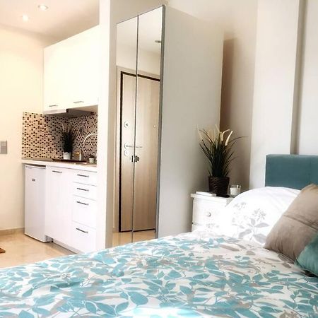 Emerald Mini Suite:Your Deluxe Studio In Kalamaria Thessaloníki Exteriör bild